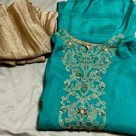 Chinyere 3 pc formal dress - Picture 7 of 12